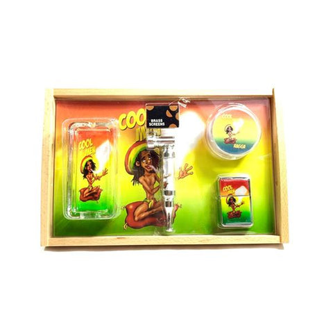 Cool Men Wooden Tray Gift Set Mix Design - GU PAK